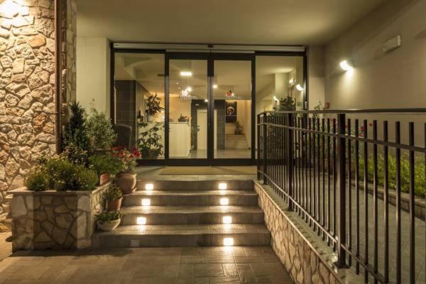 Hotel Centova ペルージャ エクステリア 写真