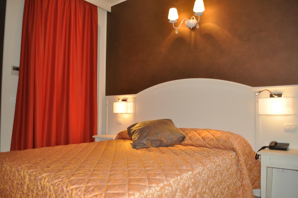 Hotel Centova ペルージャ 部屋 写真