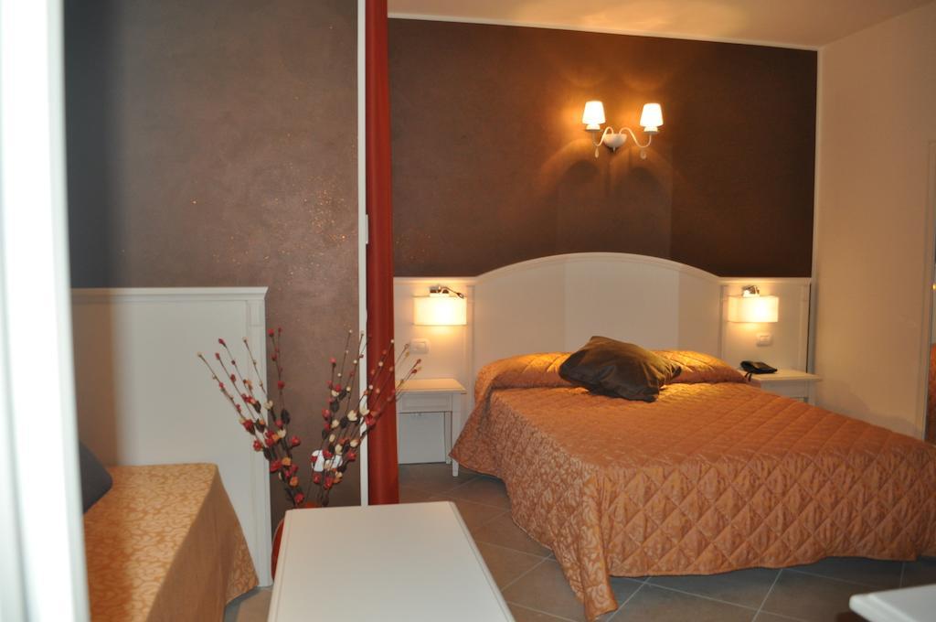 Hotel Centova ペルージャ 部屋 写真