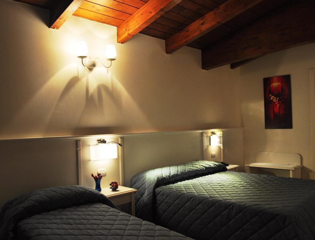 Hotel Centova ペルージャ 部屋 写真