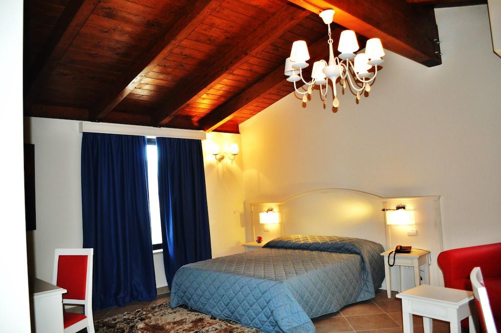 Hotel Centova ペルージャ 部屋 写真