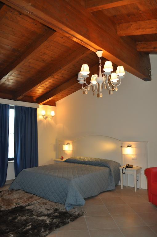 Hotel Centova ペルージャ 部屋 写真